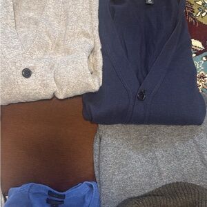 Box of 10 JCrew Men’s XS Sweaters